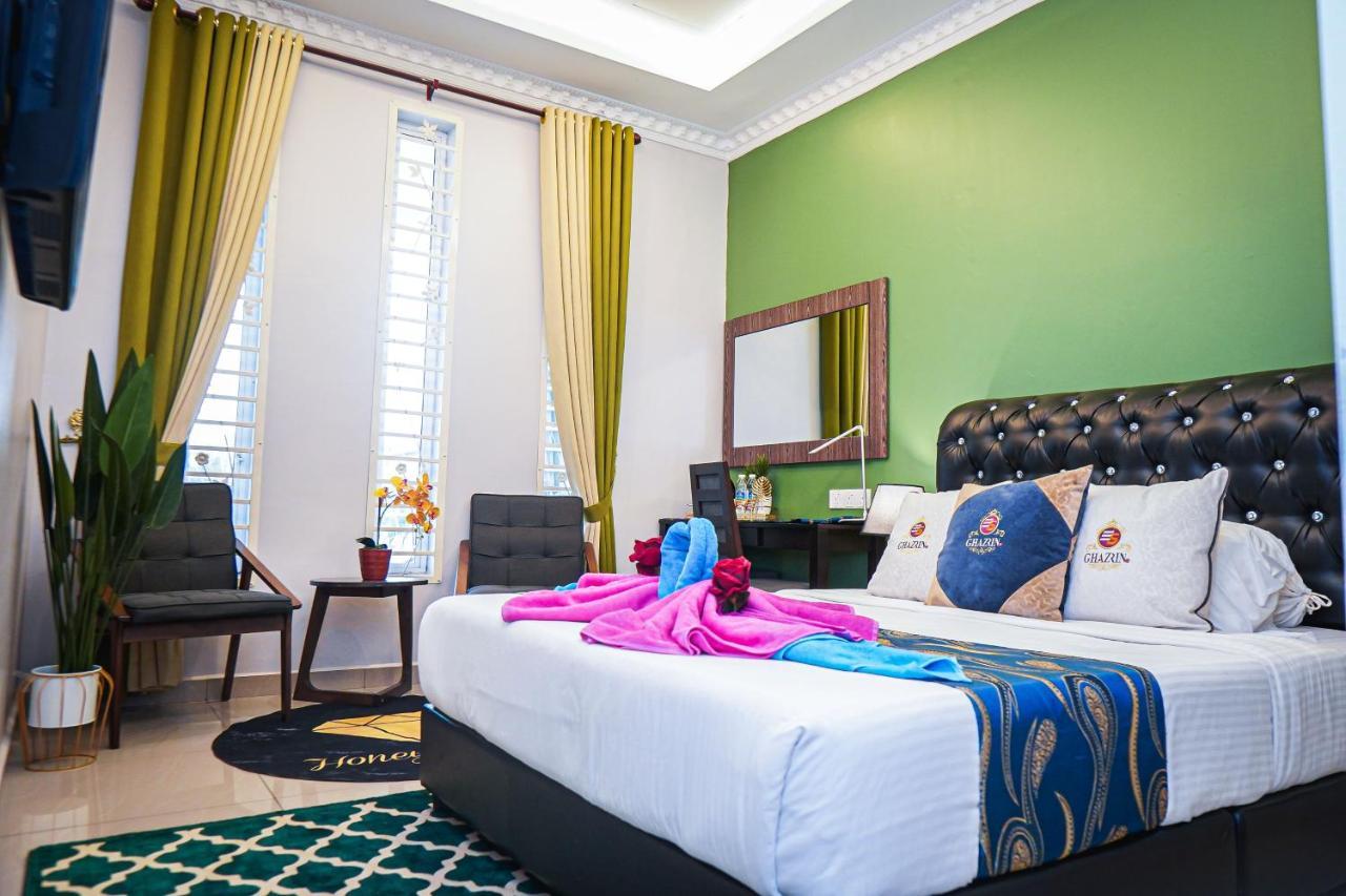 Ghazrins Desaru Hotel Pengerang Ngoại thất bức ảnh