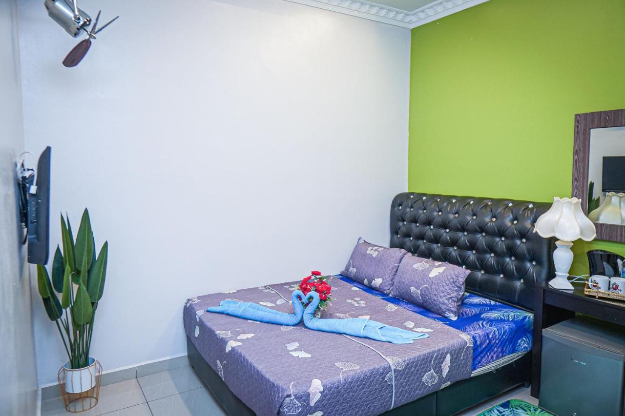 Ghazrins Desaru Hotel Pengerang Ngoại thất bức ảnh