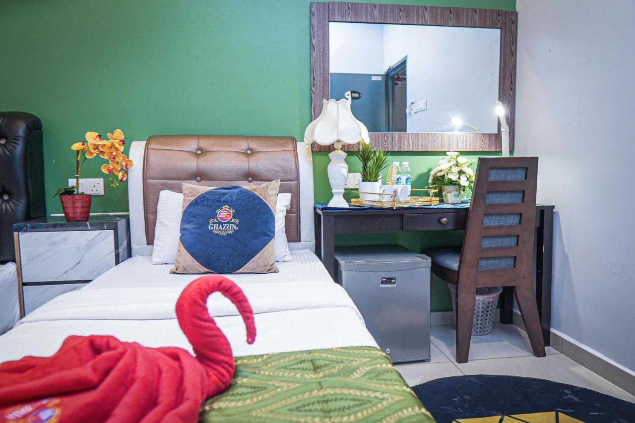 Ghazrins Desaru Hotel Pengerang Ngoại thất bức ảnh