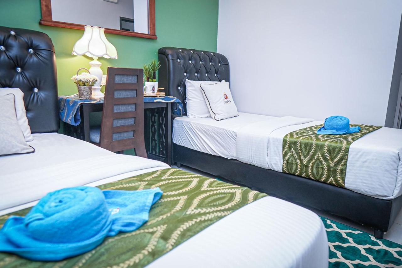Ghazrins Desaru Hotel Pengerang Ngoại thất bức ảnh
